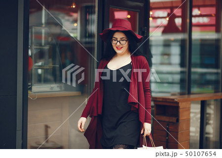 girl love shopping 50107654