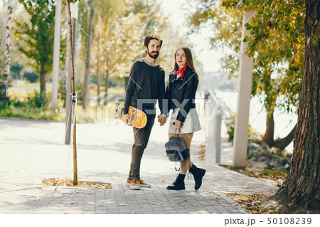 couple with skate 50108239