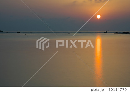 奄美大島 土盛海岸の夜明け 奄美大島 土盛海岸の夜明け 50114779