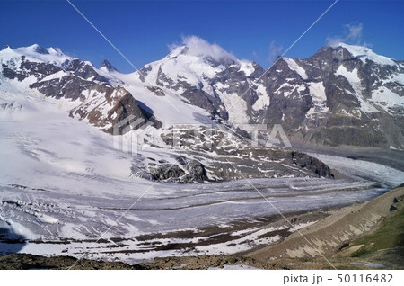 スイス ベルニナ・アルプスの山々 50116482