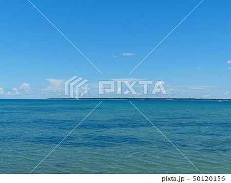 凪いだ日の竹富島 50120156