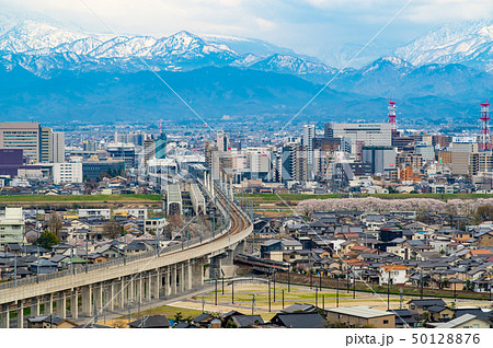 富山 呉羽山からの眺望 富山市街地と立山連峰 2019.04　d-3 50128876