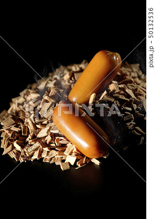 チーズの燻製 50132536