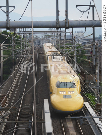 ドクターイエロー　本町跨線橋にて 50133927