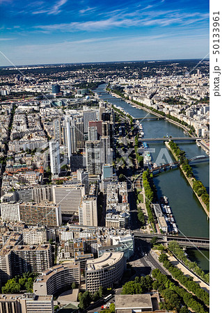 パリ：エッフェル塔から見たセーヌ川 50133961