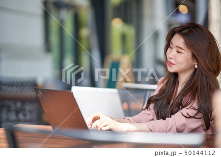 女性 女 女の子 50144112