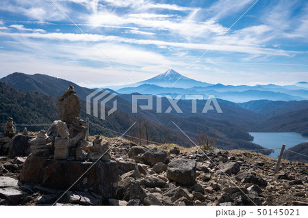 【山梨】快晴の大菩薩嶺 50145021
