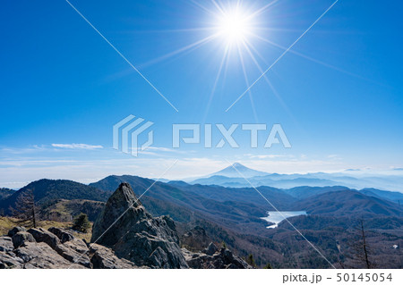【山梨】快晴の大菩薩嶺 50145054