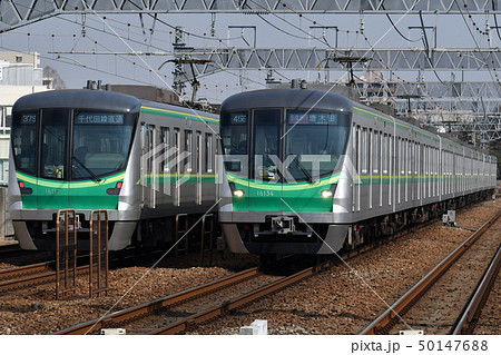 東京メトロ16000系小田急線内での並び 東京メトロ16000系小田急線内での並び 50147688