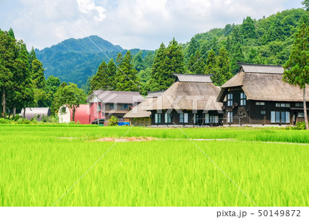 夏の農村風景 （荻ノ島環状集落） 50149872