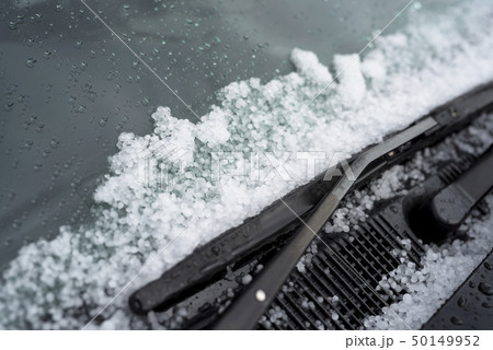 気象現象 雹（+自動車） 50149952