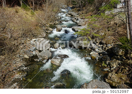 早池峰山の雪解け水岳川 50152097