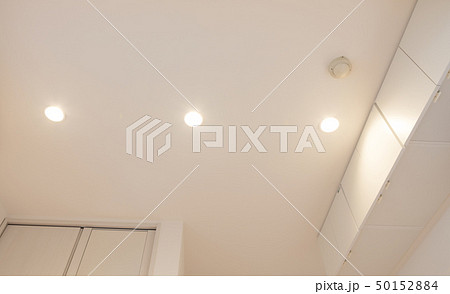 ワンルームマンション　天井　ダウンライト　収納 50152884