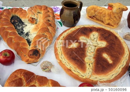 Delicious homemade Christmas bread Delicious homemade Christmas bread 50160096