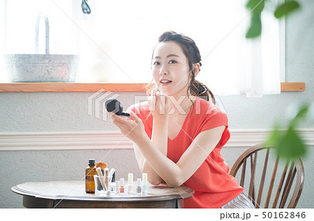 コスメ　ビューティー　女性 50162846