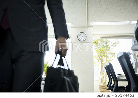 働き方改革　定時退社 50174452