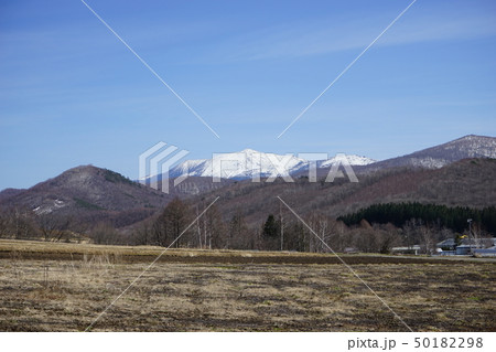 区界高原から見える早池峰山 50182298