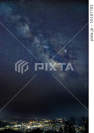 湘南の夜景と天の川 湘南の夜景と天の川 50187785