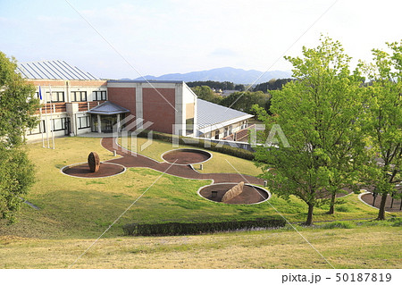 笠間工芸の丘　茨城県立笠間陶芸大学校　 50187819