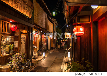 《京都府》先斗町・夜の歓楽街 50189816