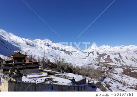 ネパール　仏教寺院とムクティナートの町並み 50197261