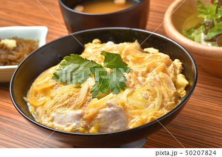 親子丼定食 50207824