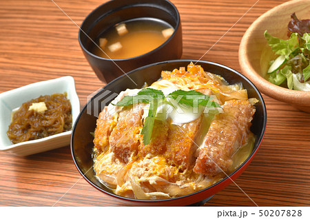 カツ丼の画像素材 ピクスタ