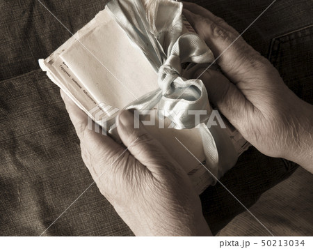 Hands of an elderly person. 50213034