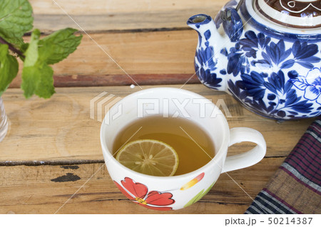 herbal health drinks hot lemon tea for cough sore herbal health drinks hot lemon tea for cough sore 50214387