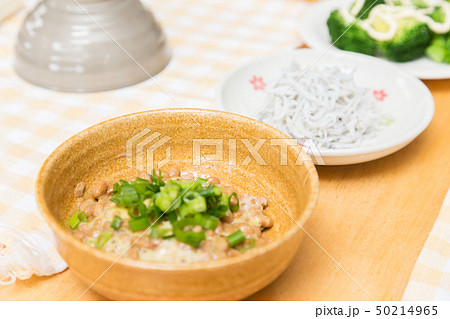 納豆　朝食イメージ 50214965