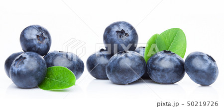 Fresh raw organic blueberries in vintage wooden 50219726