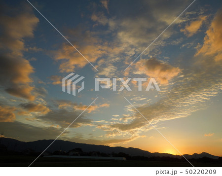 奈良県 飛鳥地方の夕暮れ 奈良県 飛鳥地方の夕暮れ 50220209