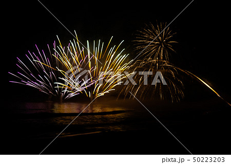 夏　伊豆今井浜　海上花火 50223203