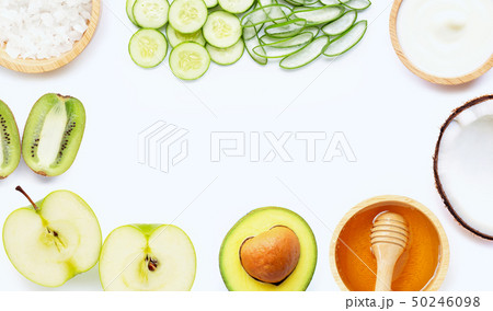 Aloe vera, lemon, cucumber, salt, honey. Natural 50246098