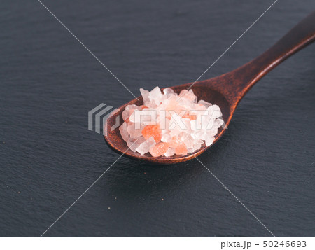 Himalayan pink salt in crystals Himalayan pink salt in crystals 50246693