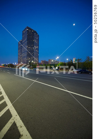 交通 道路 現代建築 50256769
