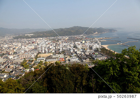 洲本城の天守から洲本市街 50263987