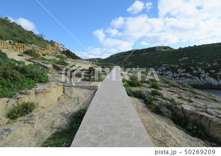 ゴゾ島　シレンディ湾の美しい景観 50269209