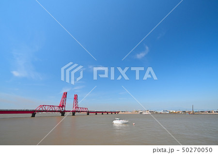青空と筑後川昇開橋の風景 青空と筑後川昇開橋の風景 50270050