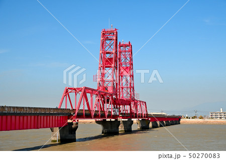 青空と筑後川昇開橋の風景 青空と筑後川昇開橋の風景 50270083