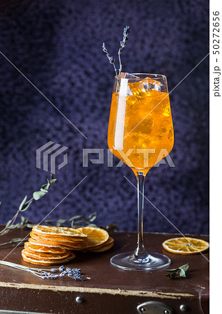 Aperol spritz cocktail 50272656
