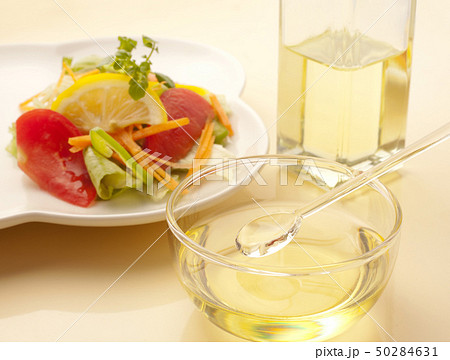 亜麻仁油 50284631