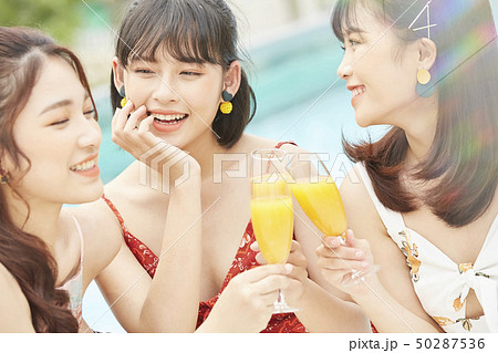 女性　女子旅　リゾート 50287536
