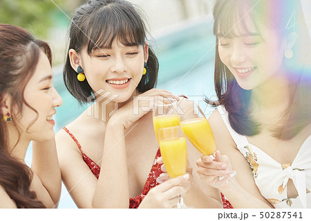 女性　女子旅　リゾート 50287541