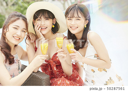 女性　女子旅　リゾート 50287561