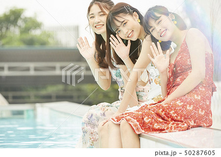 女性　女子旅　リゾート 50287605