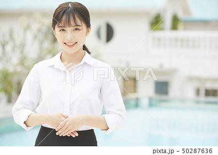 女性 リゾート スタッフ 女性 リゾート スタッフ 50287636