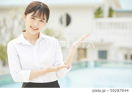女性 リゾート スタッフ 女性 リゾート スタッフ 50287644