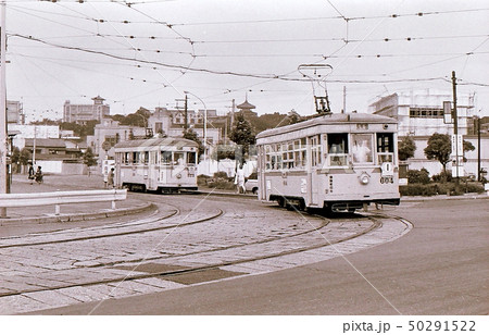 昭和43年　横浜市電六角橋線廃止の頃　東神奈川駅前電停　 50291522