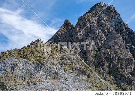 北アルプス 槍ヶ岳 槍の穂先 槍ヶ岳山荘から望む の写真素材